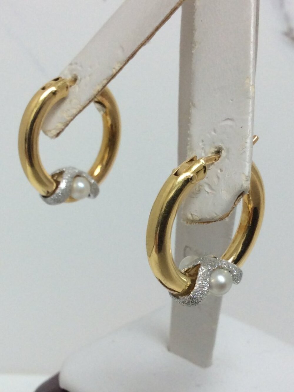 18k YELLOW/White Real 2 Tone GOLD Pearl HOOPS EARRINGS 5.80gr